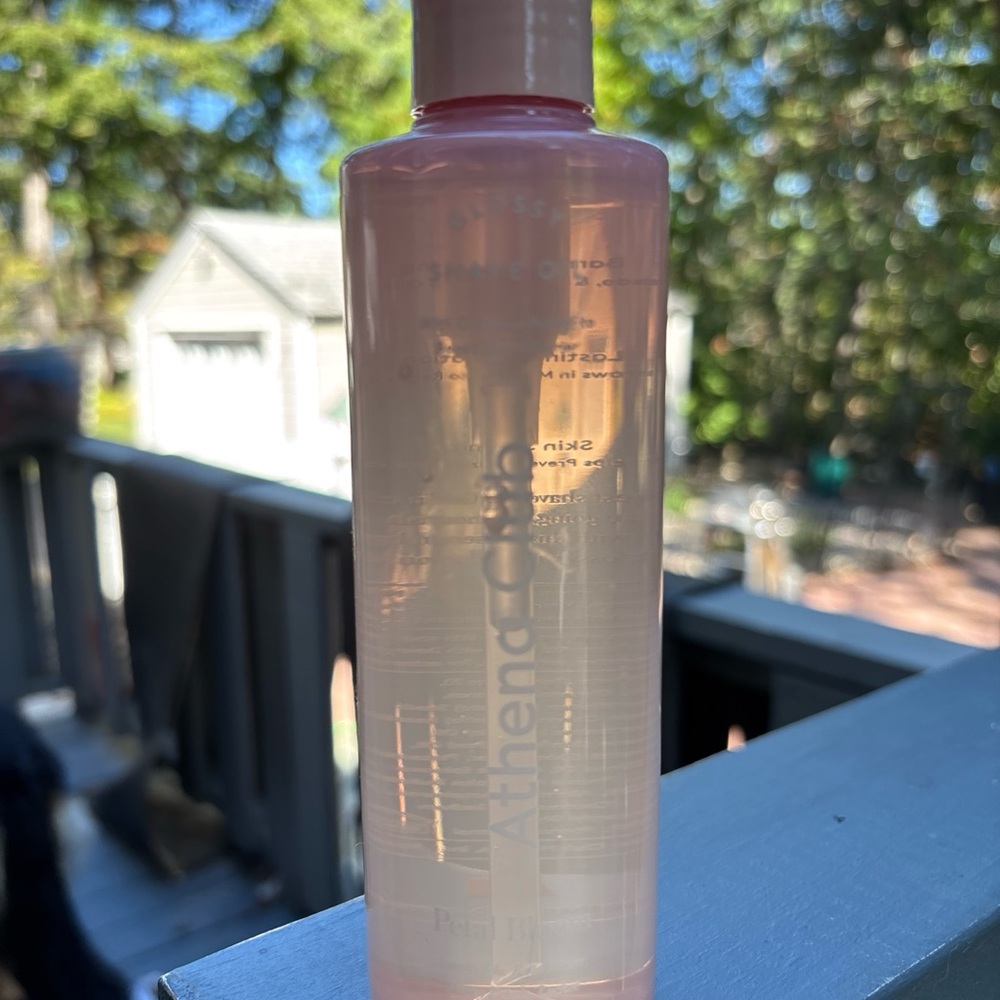 Athena Club Glossy Shave Oil - Petal Bloom - Picture 3 of 3